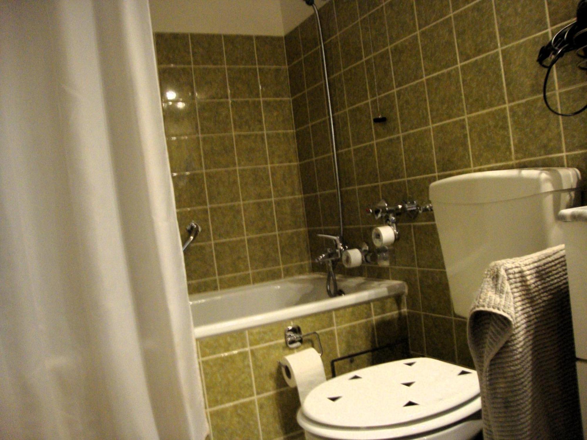 Beale Apartment Тодтмос Екстериор снимка